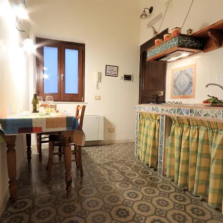 Apartment Sicilia Ovest - Domus Mariae Charming With Balcony Castellammare del Golfo