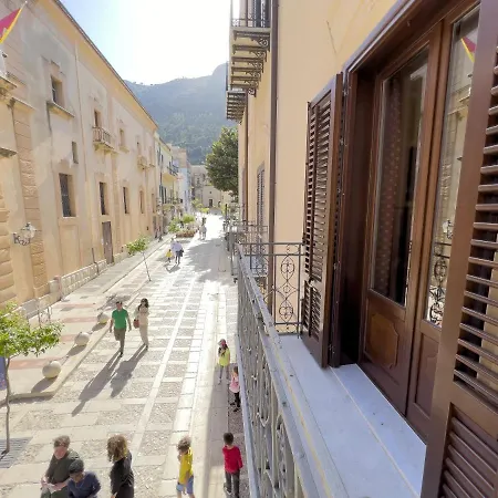 Sicilia Ovest - Domus Mariae Charming With Balcony