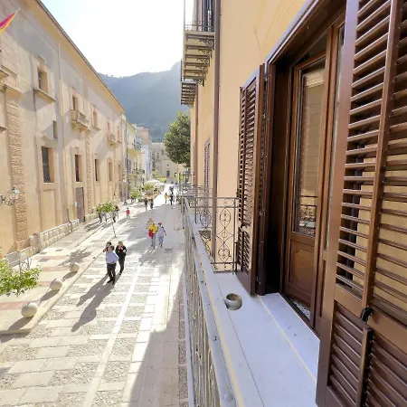 Sicilia Ovest - Domus Mariae Charming With Balcony *