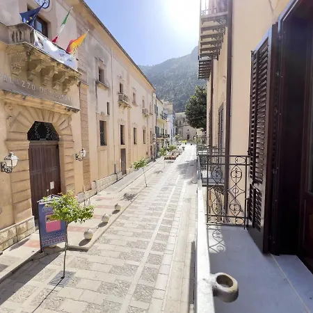 Apartment Sicilia Ovest - Domus Mariae Charming With Balcony