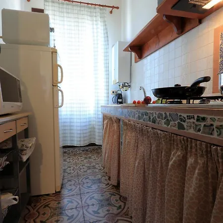 Sicilia Ovest - Domus Mariae Charming With Balcony Apartment