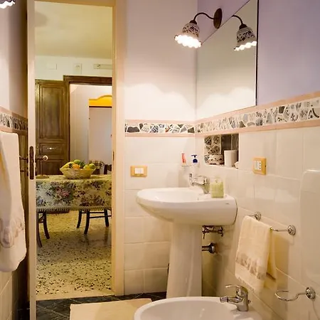 Sicilia Ovest - Domus Mariae Charming With Balcony *
