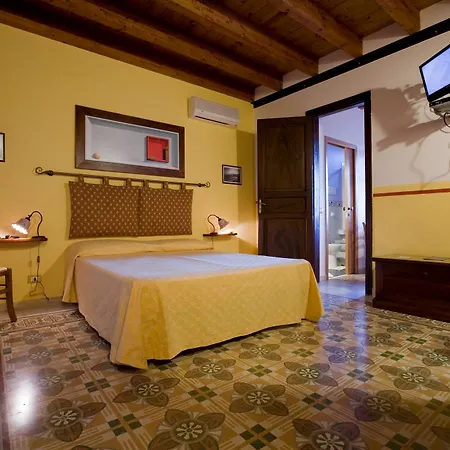 Apartment Sicilia Ovest - Domus Mariae Charming With Balcony