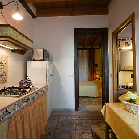 Sicilia Ovest - Domus Mariae Charming With Balcony