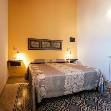 Sicilia Ovest - Domus Mariae Charming With Balcony Apartment *